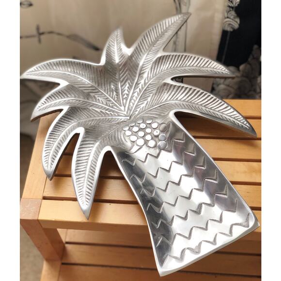 Aluminum Palm Tree Tray Whit Coconut Serving Platter Dish Plate - Picture 2 of 4